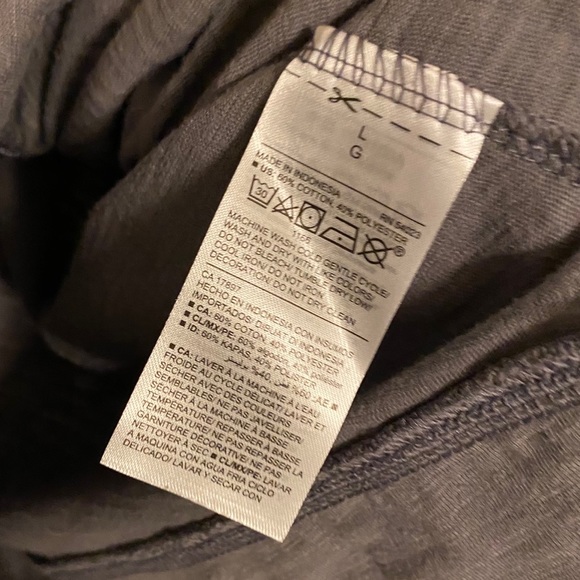 Old Navy Sweatshirt - Picture 5 of 8